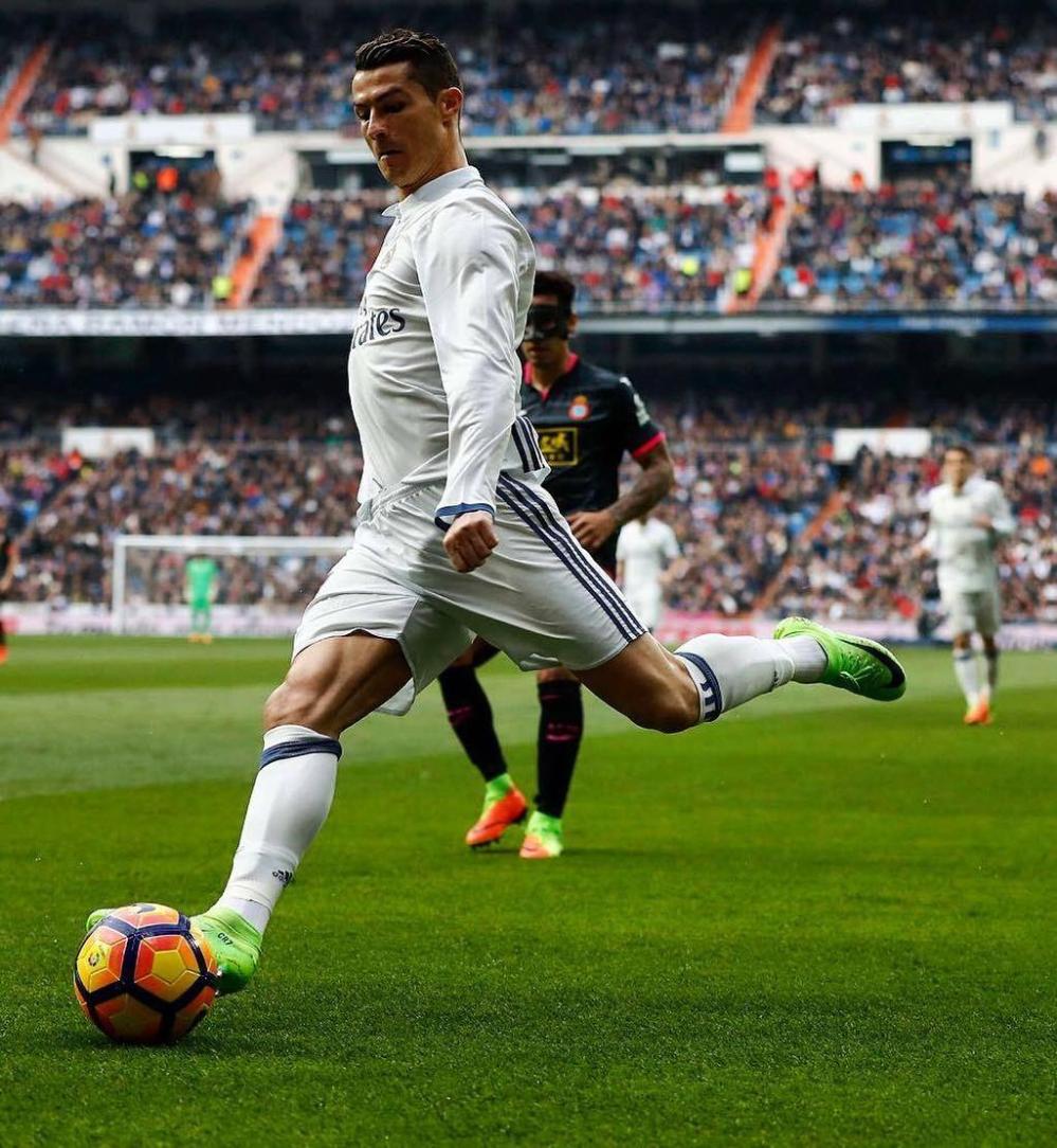 曼城VS桑德兰：蓝月风暴迎战黑马奇迹，伊蒂哈德攻防大战一触即发