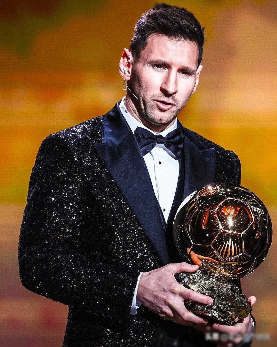 此前连续缺席4场！雄鹿官方：字母哥今日对阵尼克斯迎来复出