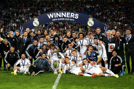 石破天惊！泰勒·亚当斯43米吊射破门为本赛季英超最远进球