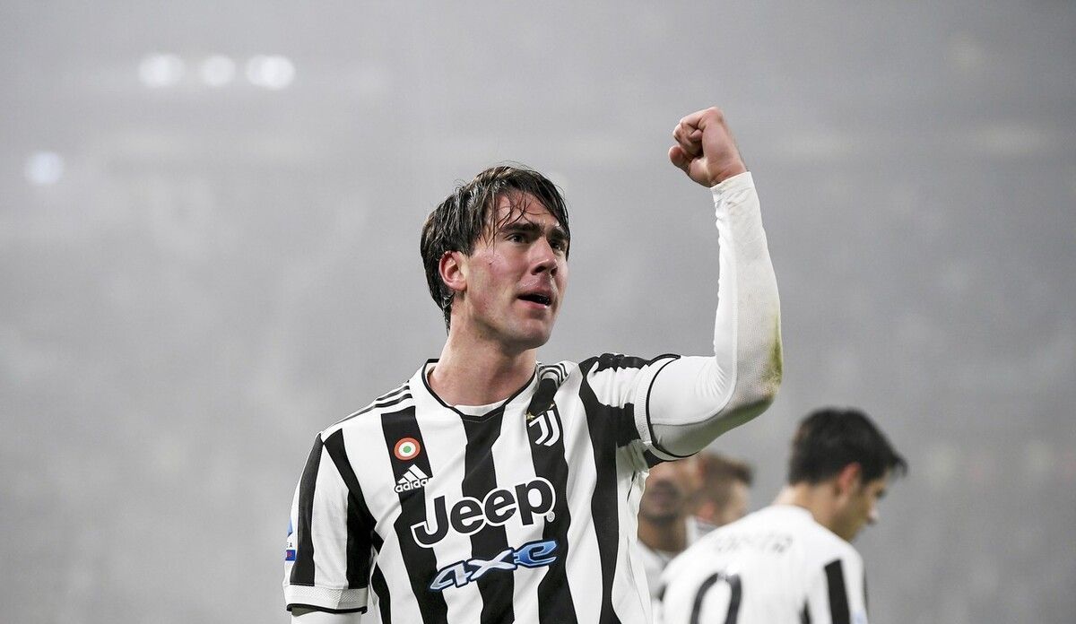 ESPN：曼联计划明年夏窗再引进中场，届时球队将有足够资金