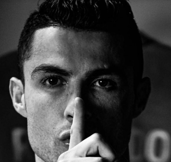 帅气，理发师晒阿森纳新援哲凯赖什新发型