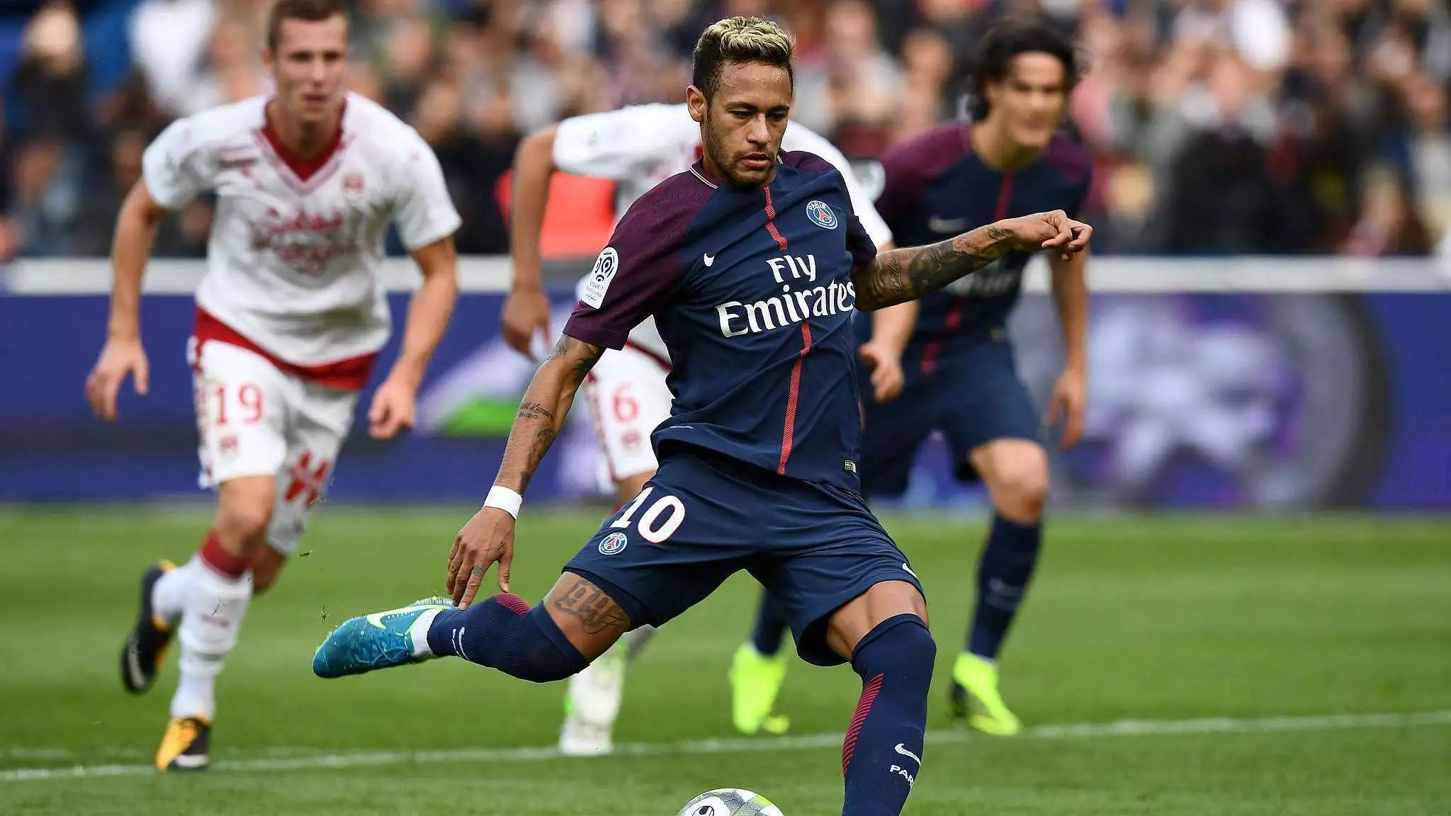 西甲：皇马主场4-2战胜皇家贝蒂斯